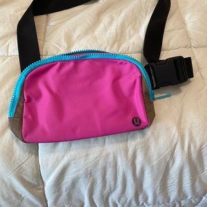 Lululemon bum bag
